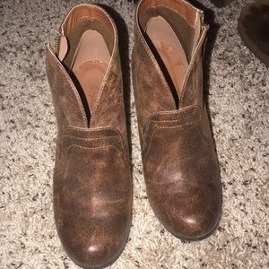 Adorable Wedge Ankle Boots - Size 6